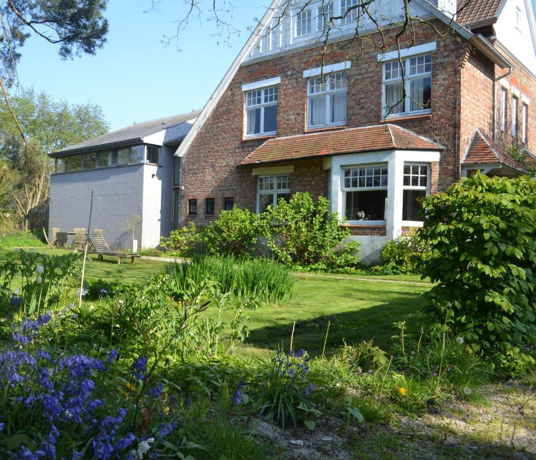 Aubergine Bed & Breakfast *